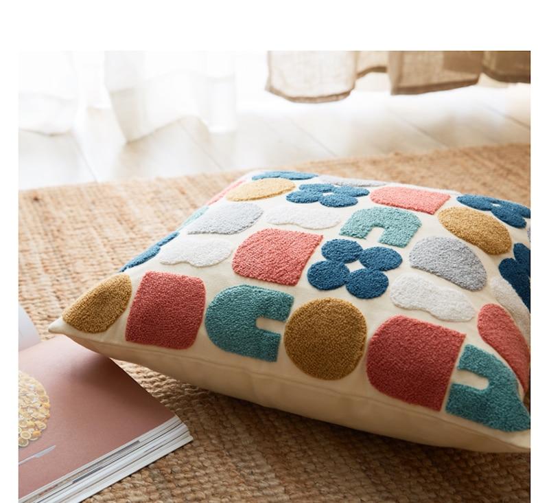 Frendorf | BohoStitch Abstrakte Kissenbezüge | Bestickte Boho-Formen | Dekoration für Wohnzimmer & Schlafzimmer