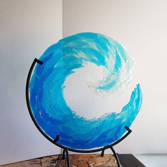Ozeanwelle - Skulptur aus geschmolzenem Glas