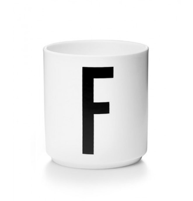 Frendorf | Personalisierter A-Z Becher Porzellan klassisch von Design Letters!