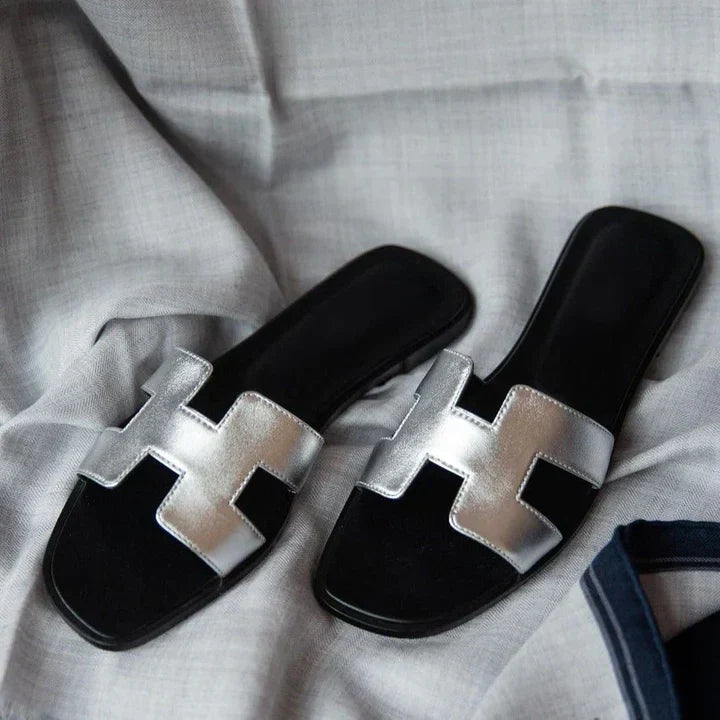 Luxuriöse flache Sandale | Unisex