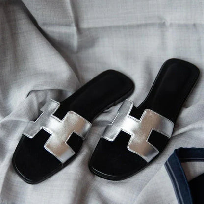 Luxuriöse flache Sandale | Unisex