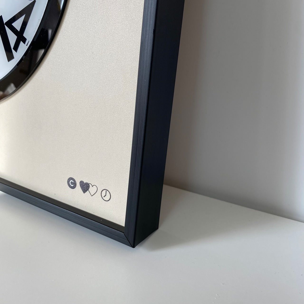 Falling Numbers Wanduhr