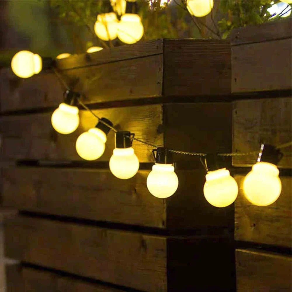 Frendorf | Bringen Sie Magie in Ihren Garten mit den Festoonglow Außenlichterketten