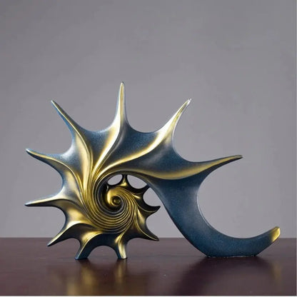 Frendorf | Meeresschnecke Figurine: Natürlicher Glanz und Skulpturale Eleganz