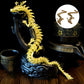 Goldener Drache mit beweglichen Gelenken