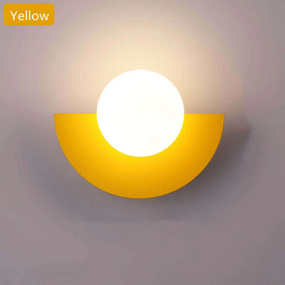 Frendorf | Metallische Halbmond-Wandlampe - LunaMetal