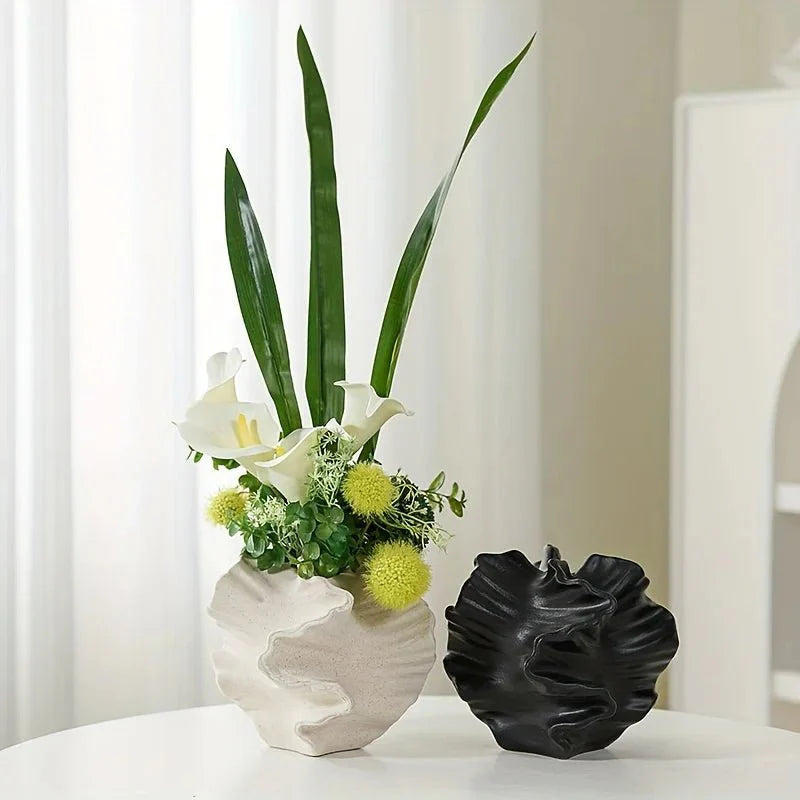 Frendorf | OceanBloom – Ökologische, schaleninspiriert Blumenvase mit gerafftem Rand