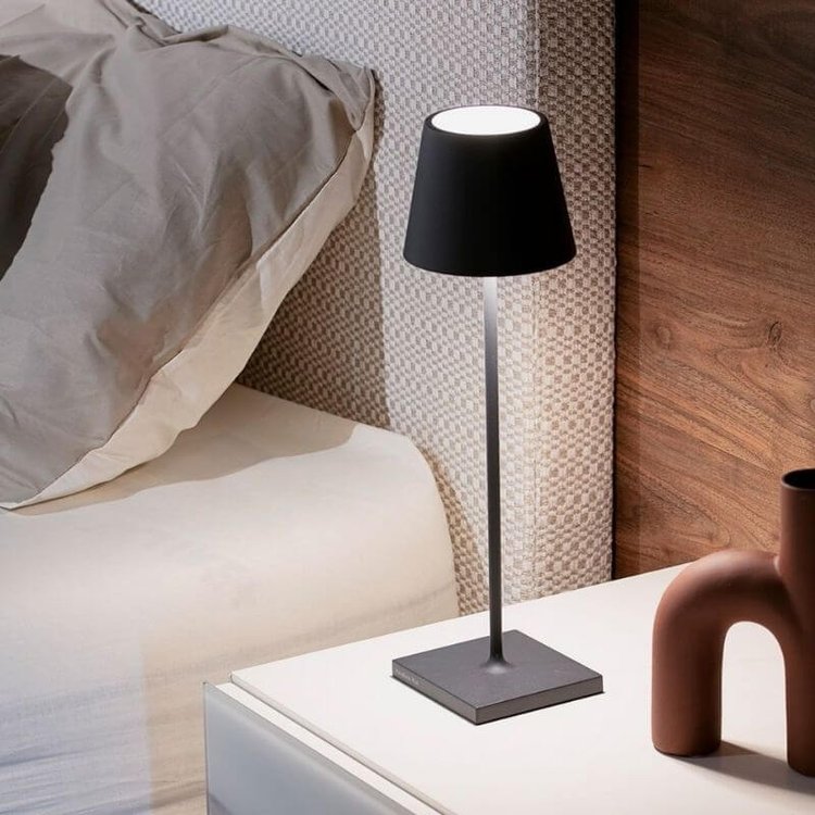 Frendorf | Beleuchte deinen Raum mit der Glowadjust Lampe für eine warme Atmosphäre