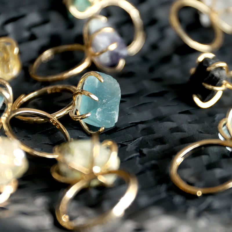 Frendorf | Sechs-Klauen-Verstellbarer Ring mit Natürlichem Kristall – Liora