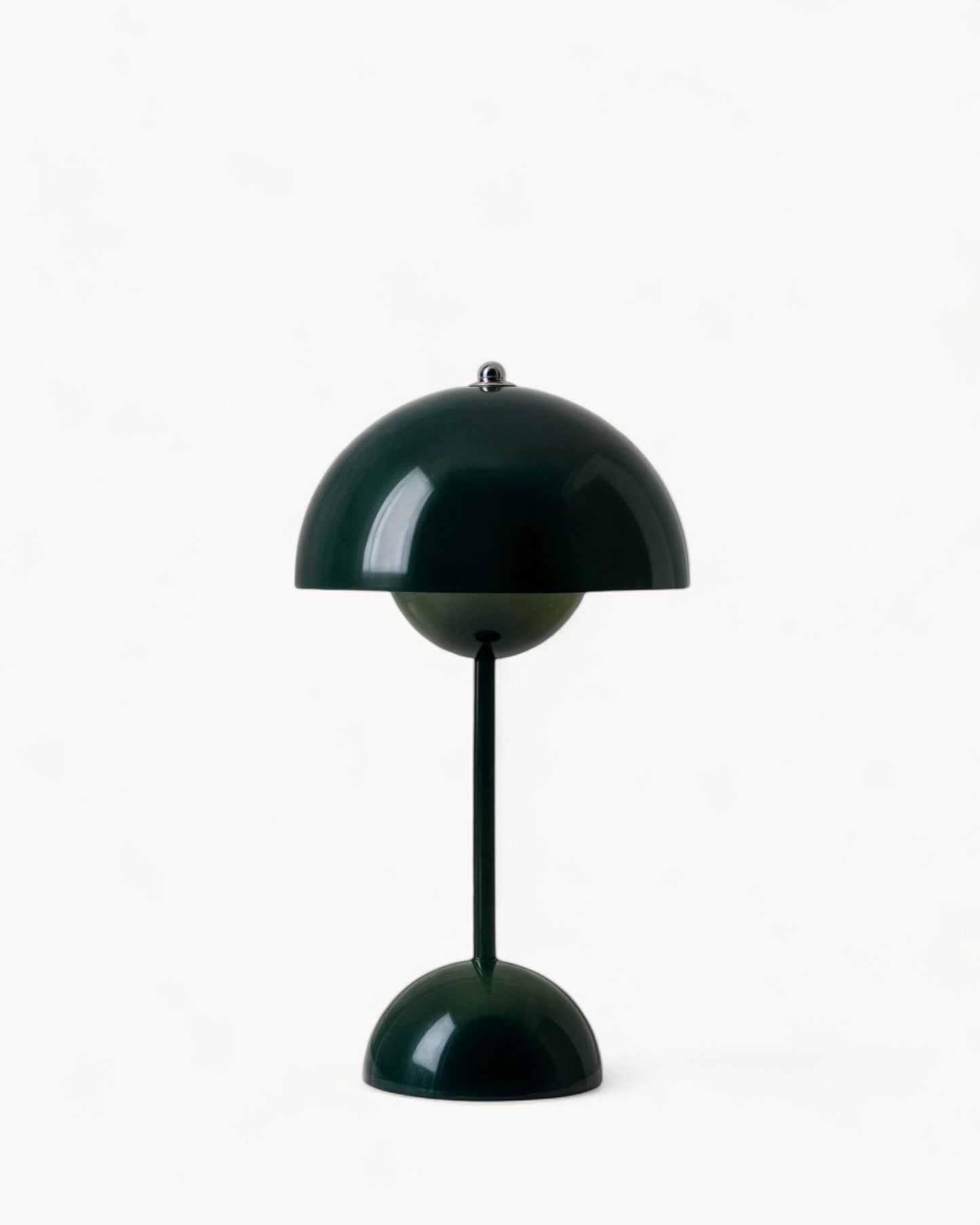 NordLight – LED Tischlampe skandinavisches Design, dimmbar und nachhaltig in Metall