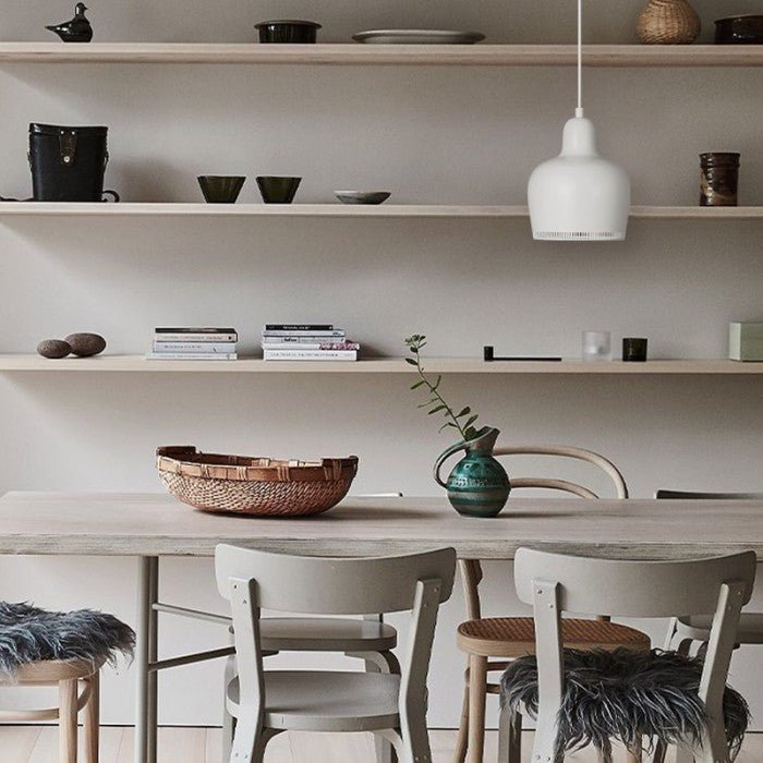 Frendorf | Beleuchten Sie Ihren Raum mit der eleganten goldenen Glockenform-Pendelleuchte