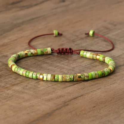 Frendorf | Geflochtenes Armband mit 2,4 mm Naturstein-Rollern – Seraphina