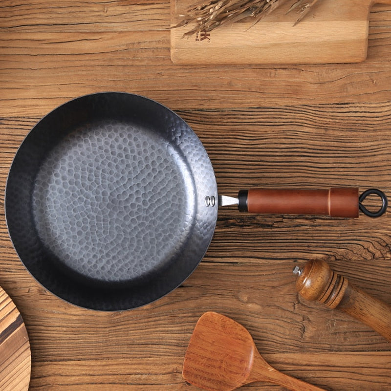 Hammer Gusseisen Bratpfanne, Kohlenstoffstahl Wok, Langlebige Antihaftpfannen