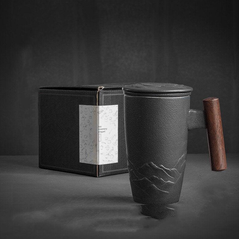 Große Tasse, Keramik-Teetasse mit Deckel. Große Teetasse mit Deckel