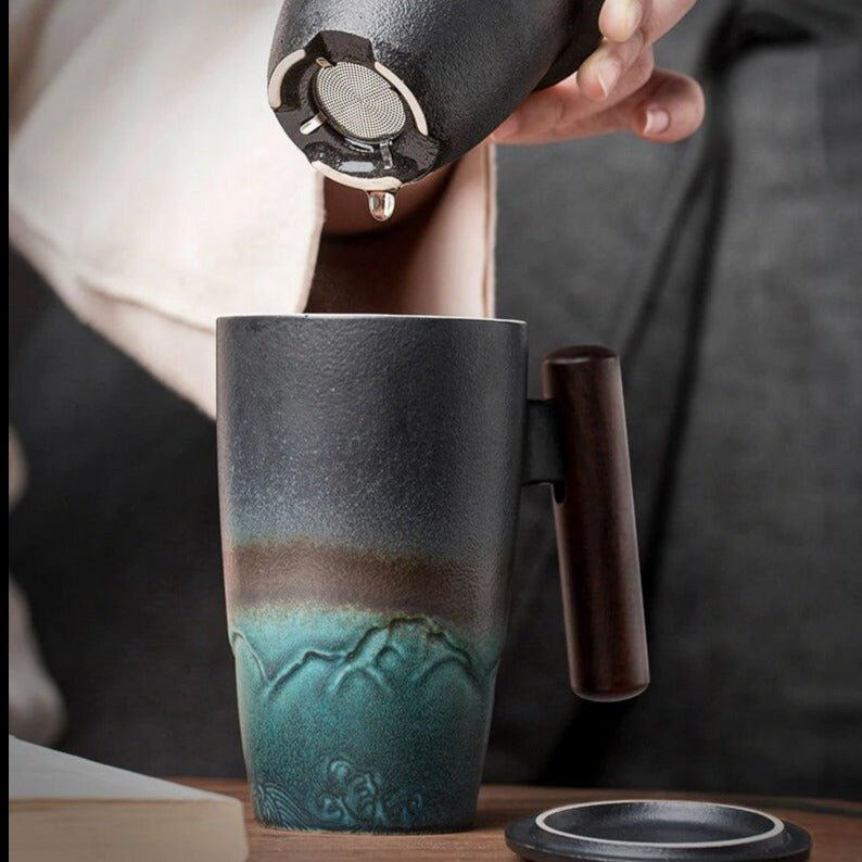 Große Tasse, Keramik-Teetasse mit Deckel. Große Teetasse mit Deckel