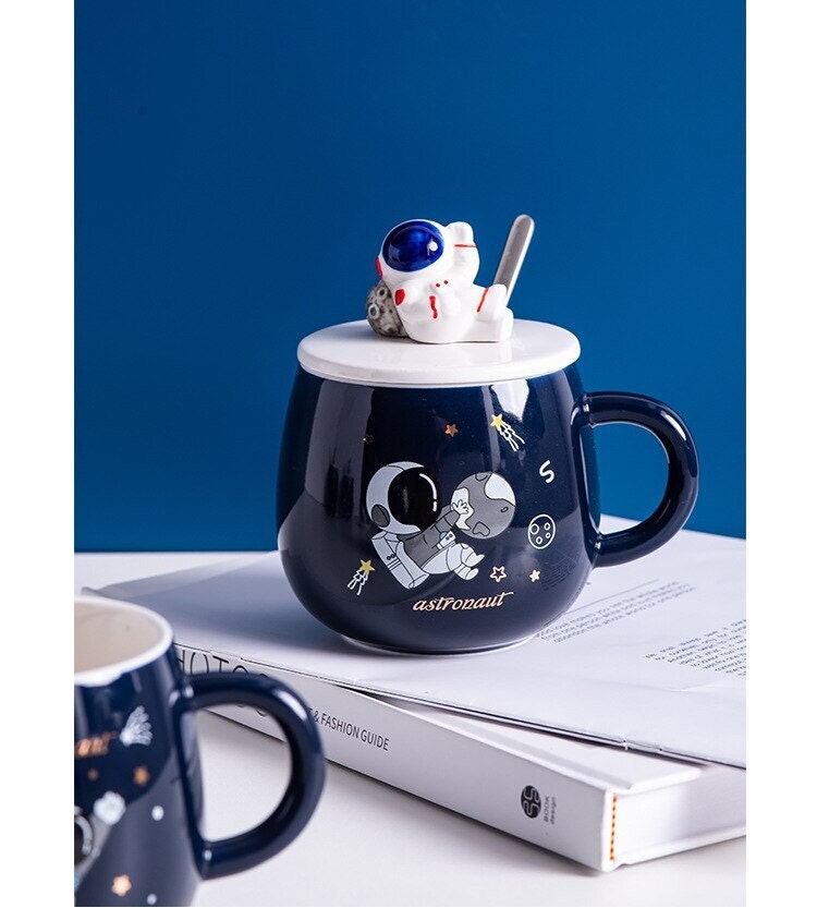 Handgefertigter Astronaut großer BECHER für Männer mit Deckel für Kaffee und Tee 450 ml