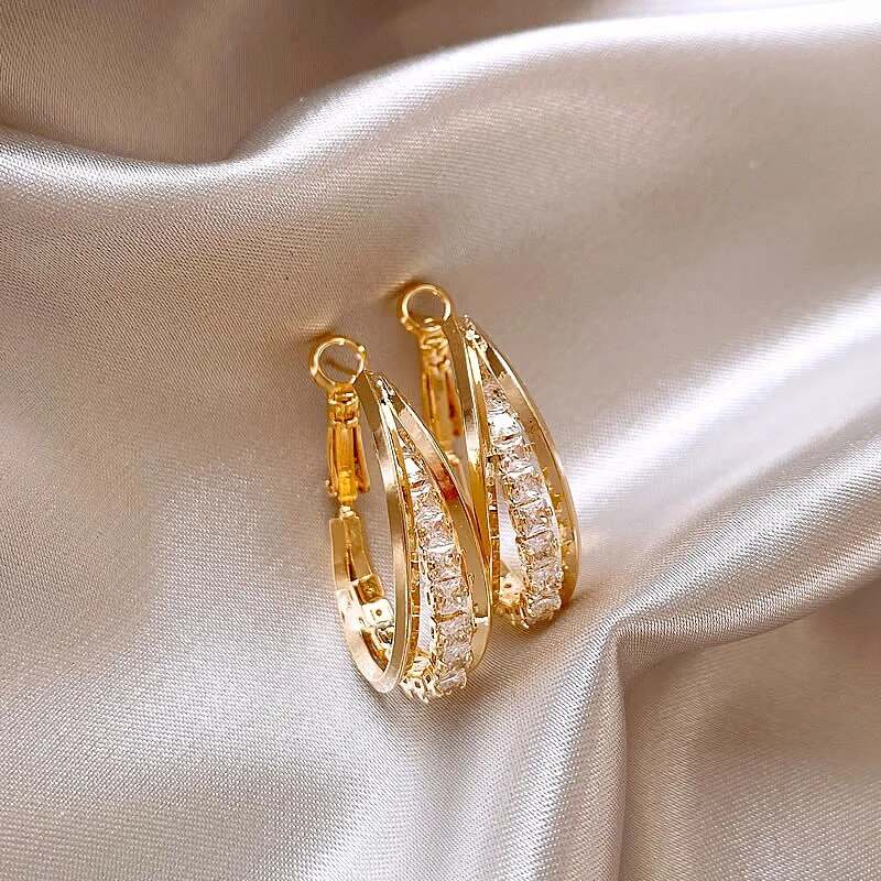 Frendorf | Elegante Glänzende Goldene Ohrringe