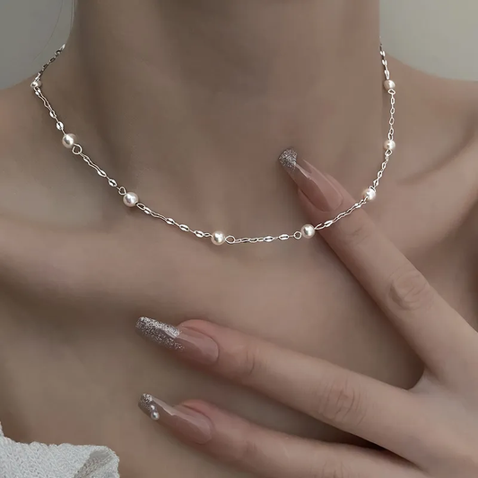 Frendorf | Elegante glänzende Perlenkette
