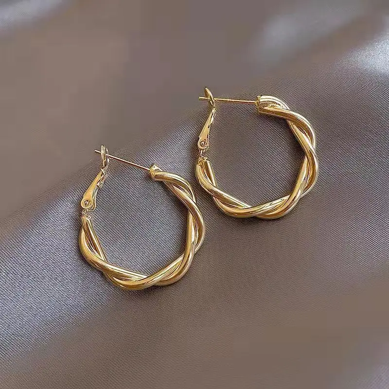 Frendorf | Elegante Geflochtene Goldohrringe