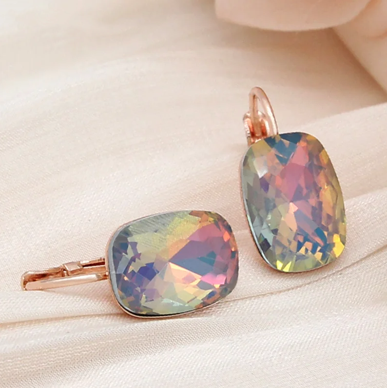 Frendorf | Elegante Farbige Runde Opal Ohrringe
