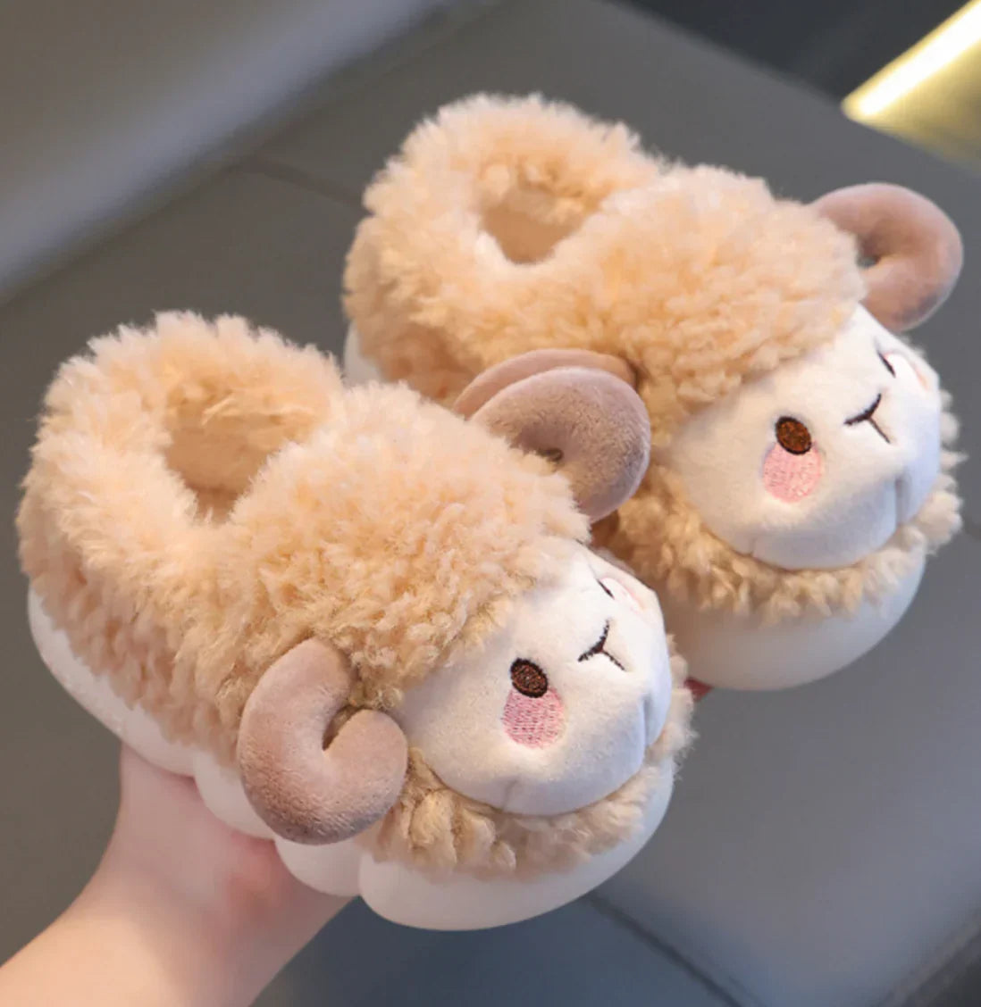 Frendorf | Süße Flauschige Hausschuhe für Kinder - FluffySteps