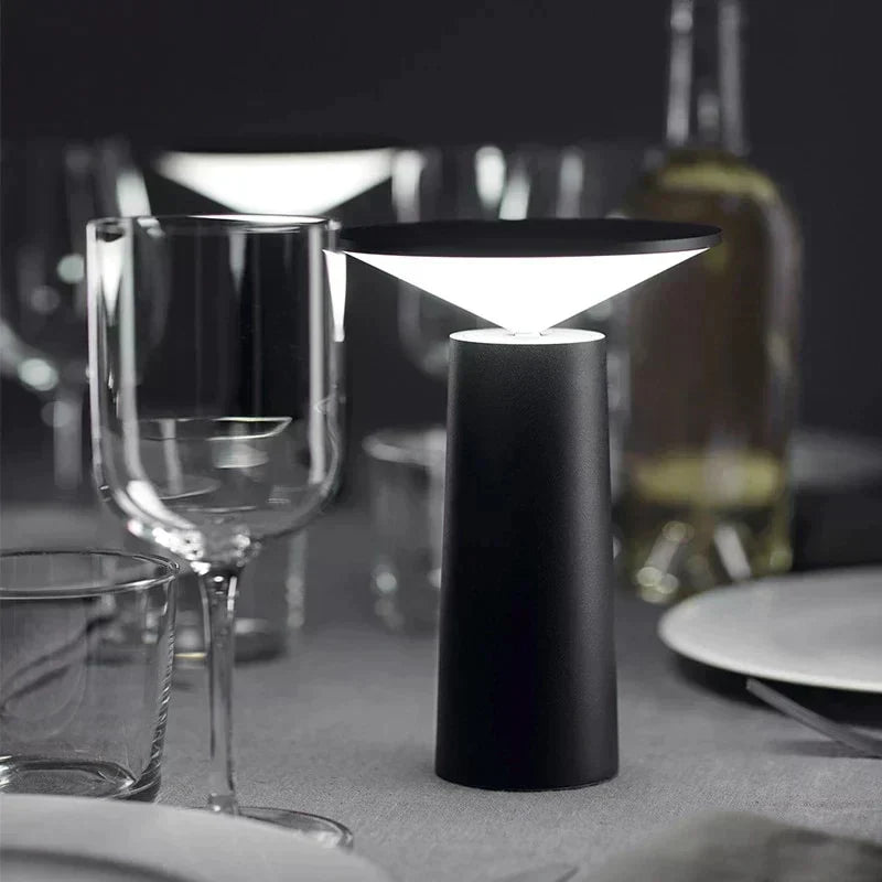 Frendorf | FlexiBright LED Tischlampe für draußen | Einstellbarer Arm | Drehbarer Kopf | Modernes Design | Kabellose Beleuchtung