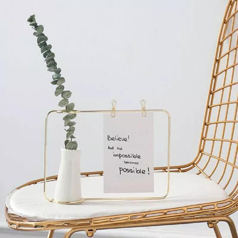 Frendorf | FrameVase - Metall Bilderrahmen mit Keramikvase und Clips | Dekorative Fotoanzeige | Moderne Wohndeko