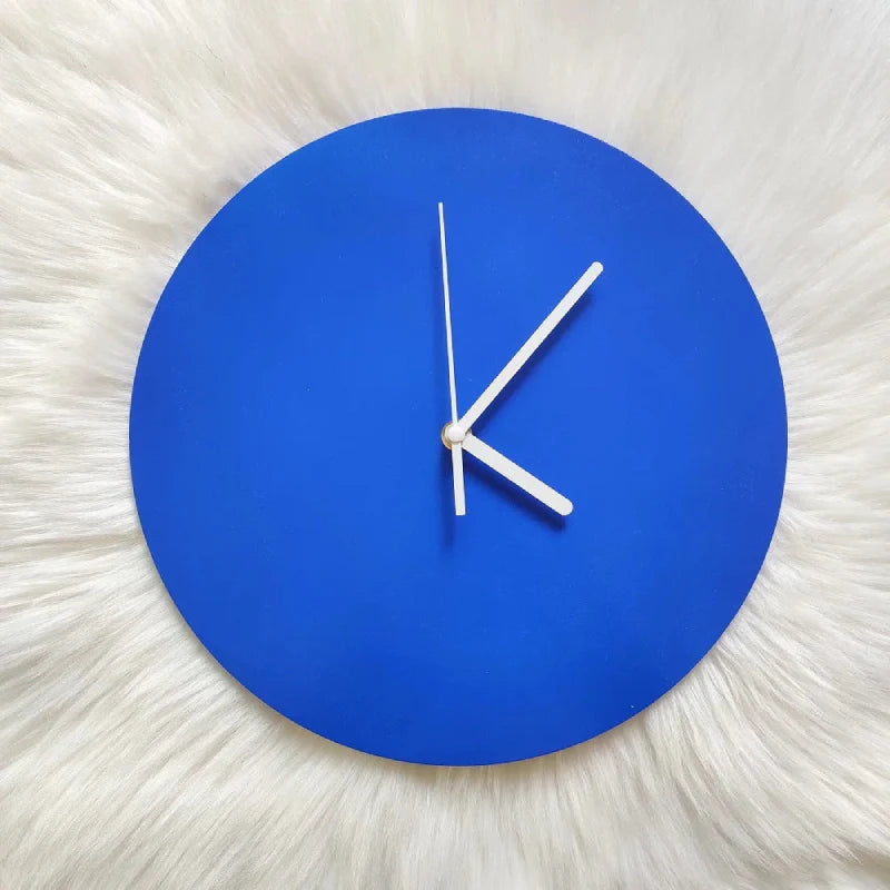 Klein Blaue Geometrische Wanduhr