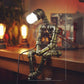 Frendorf | RetroBot™ Eisen Roboter Tischlampe | Vintage LED Leuchte | Stimmungslicht für Zuhause & Büro