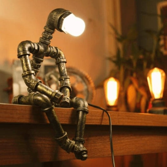 Frendorf | RetroBot™ Eisen Roboter Tischlampe | Vintage LED Leuchte | Stimmungslicht für Zuhause & Büro
