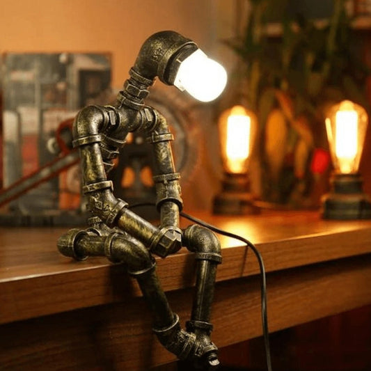 Frendorf | RetroBot™ Eisen Roboter Tischlampe | Vintage LED Leuchte | Stimmungslicht für Zuhause & Büro
