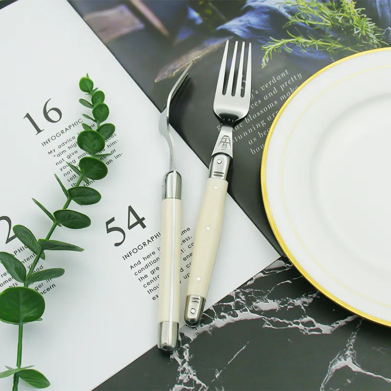 IvoryElegance – Luxus Laguiole Besteckset mit zeitlosem Stil