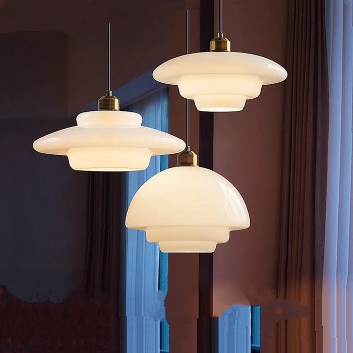 Frendorf | Elegante Elfenbein Glas Hängeleuchte für einen herzlichen Empfang