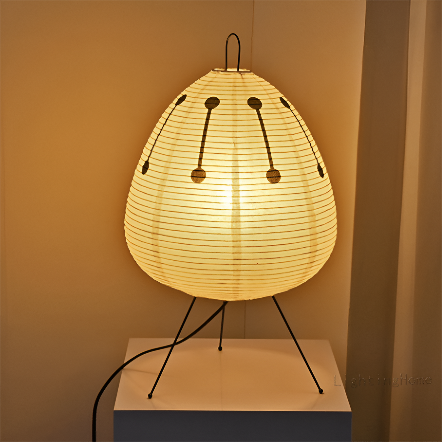 ZenLoom – Luxuriöse Tischlampe mit japanischem Wabi-Sabi-Design für sanftes Licht