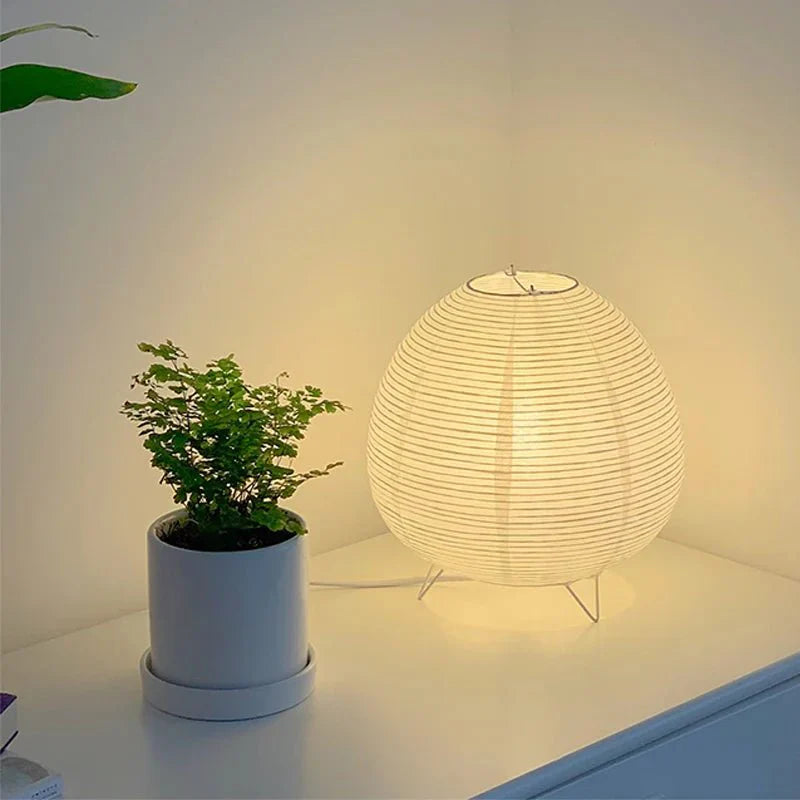 ZenGlow – Elegante Tischlampe im Wabi Sabi Stil für ein Beruhigendes Interieur