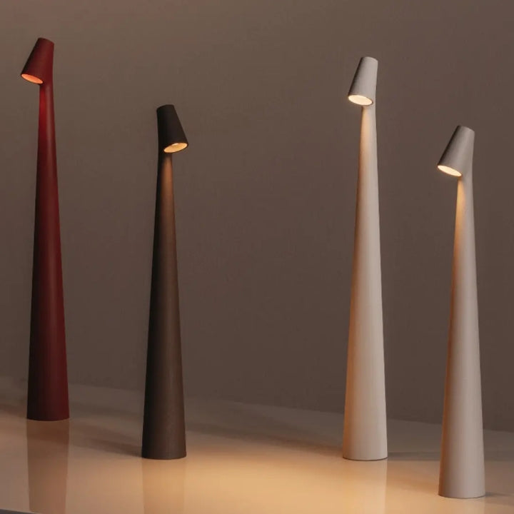 Frendorf | LumiSculpt Moderne LED Tischlampe | Skulpturales Design | Dimmbares Stimmungslicht | Perfekt für Zuhause & Büro