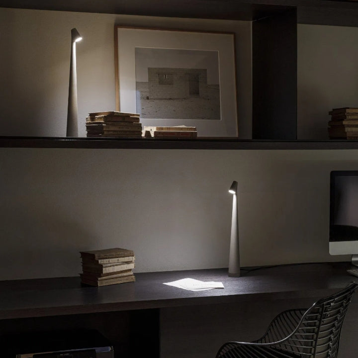 Frendorf | LumiSculpt Moderne LED Tischlampe | Skulpturales Design | Dimmbares Stimmungslicht | Perfekt für Zuhause & Büro