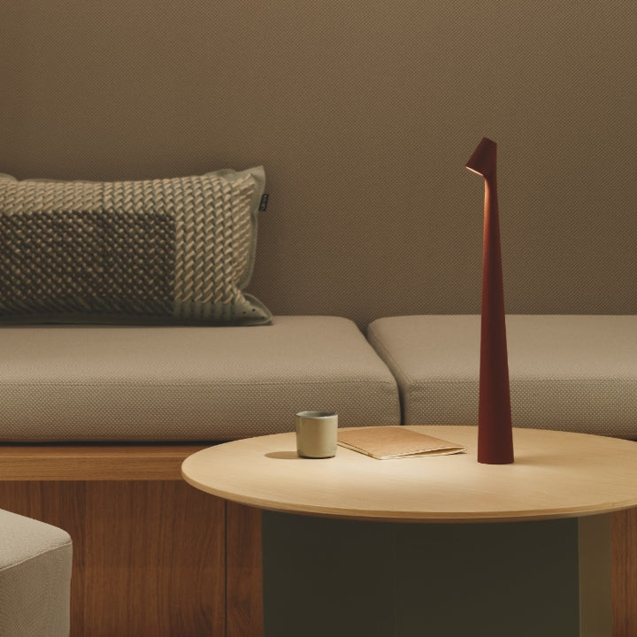 Frendorf | LumiSculpt Moderne LED Tischlampe | Skulpturales Design | Dimmbares Stimmungslicht | Perfekt für Zuhause & Büro
