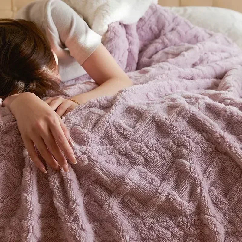 Frendorf WarmWool Luxus Wende-Decke | Dicke Fleece-Schlafdecke mit Lammwoll-Look und Rippen-Design