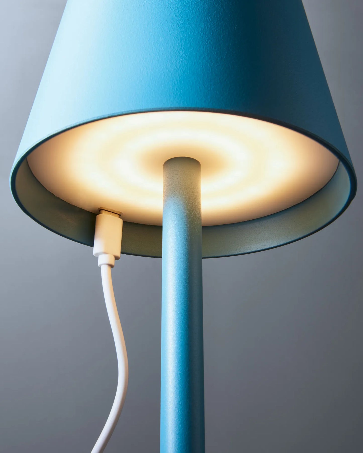 Frendorf LED Tischlampe – Kabellos, Touch-Bedienung & Dimmbares Licht