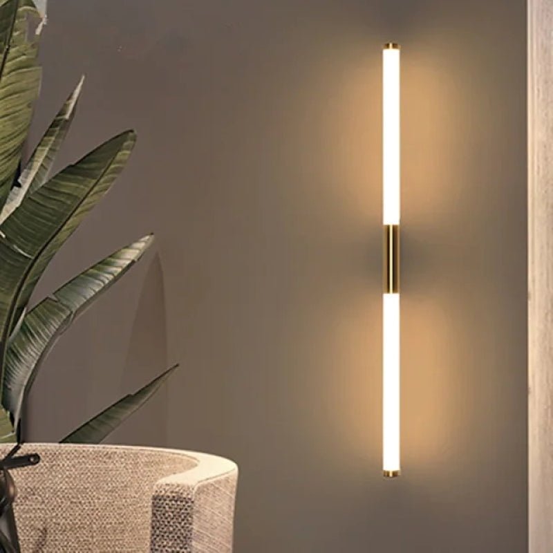 Frendorf | Bringen Sie mit der modernen LED-Lampe aus Stahl und Acryl einen Hauch von Eleganz
