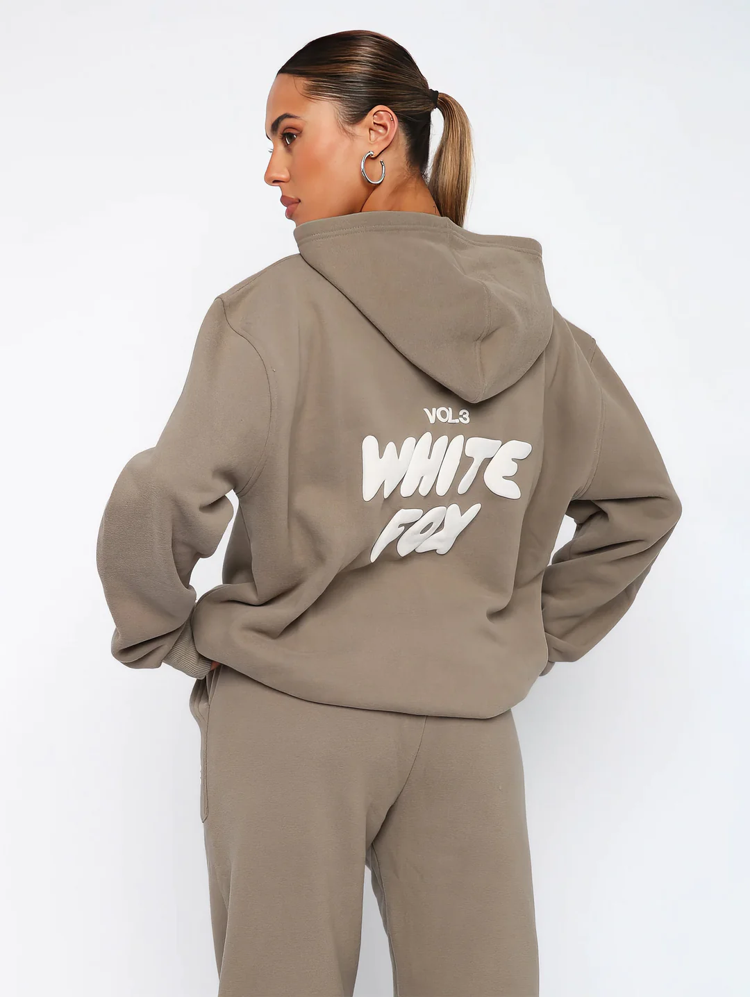 Frendorf | White Fox Hoodie Set