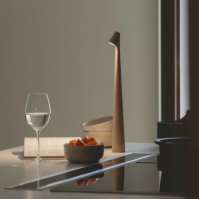 Frendorf | LuminoLite Tragbare LED Tischleuchte | Kabellose Stimmungs- und Leselampe | Perfekt für Innen und Außen | Deko für Zuhause und Büro