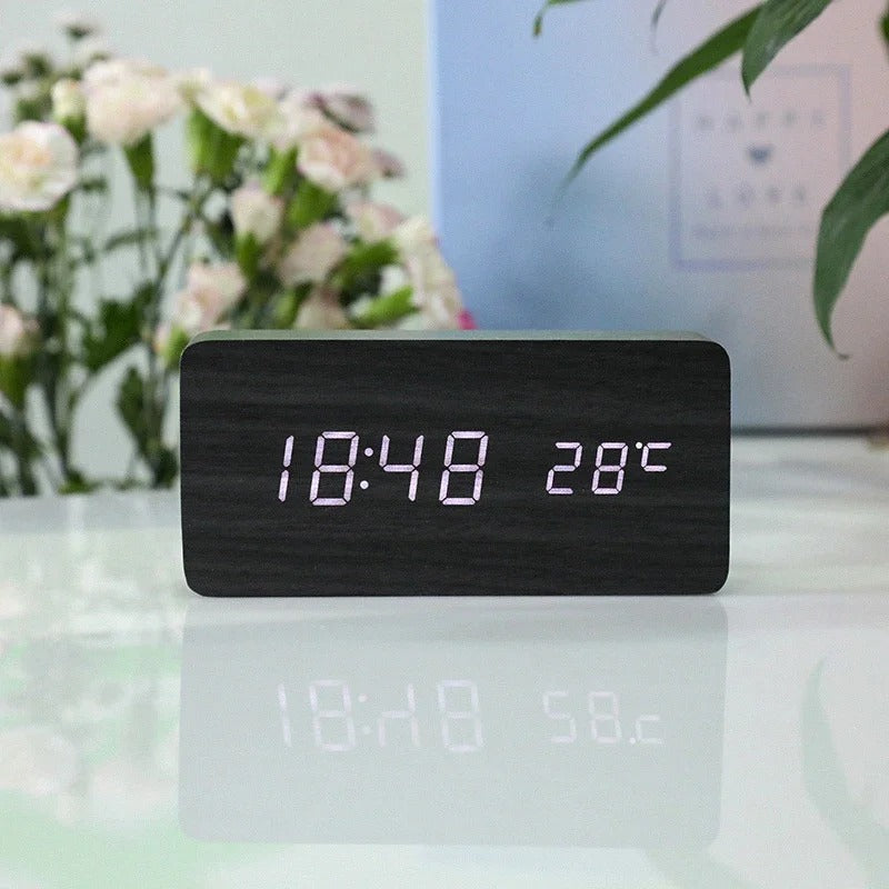 Minimalistische LED-Uhr | Holz
