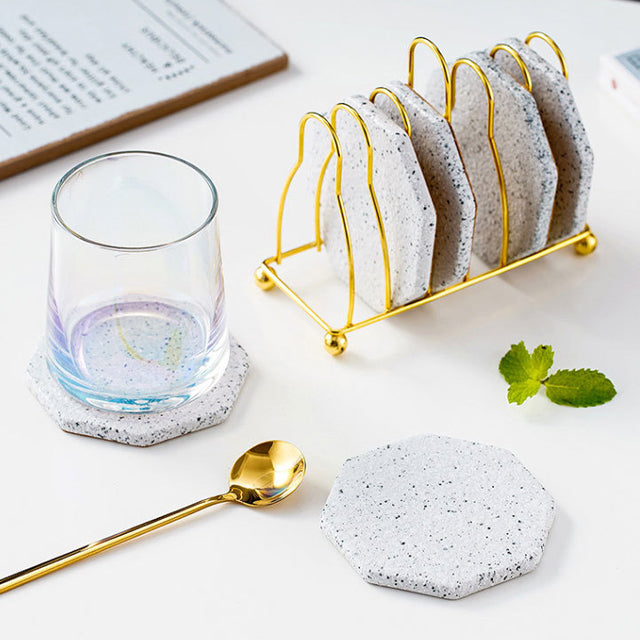 Marmoriertes Keramik-Untersetzer-Set mit Ständer