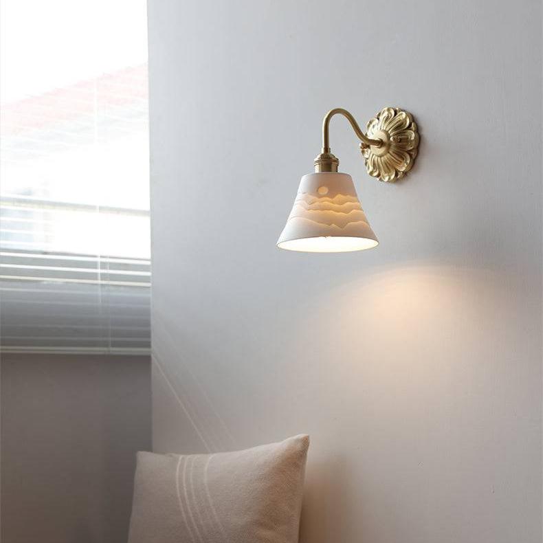 Frendorf | Elegante Messing Wandlampe für einen traditionellen Flair