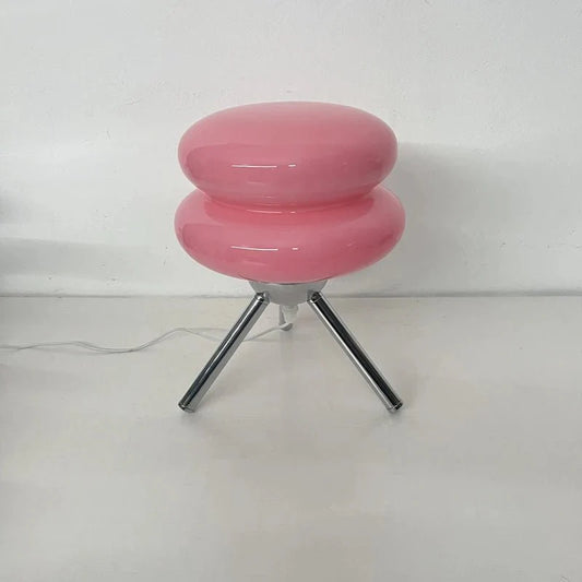 Mid Century Stil Dreieckige Basis Nachttischlampe