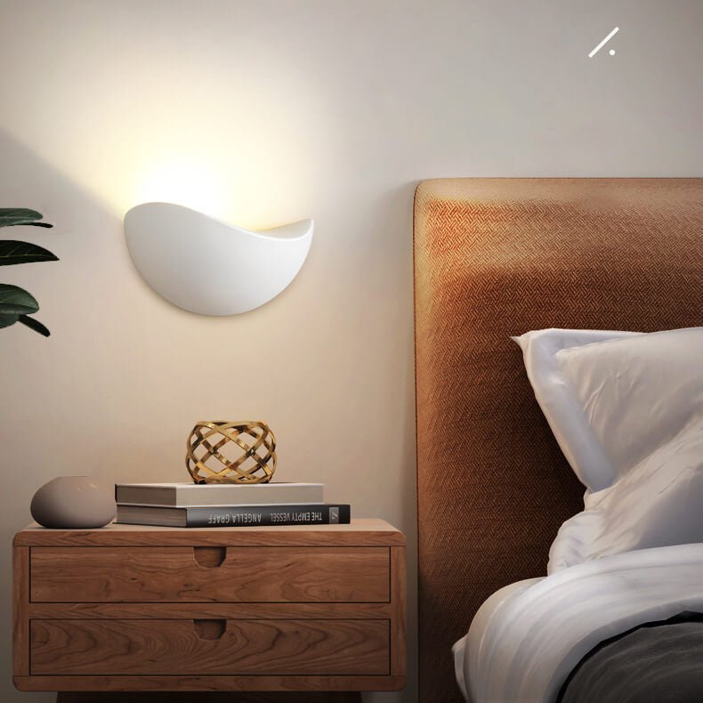 Frendorf | LED Wandleuchte Halb-Rund für einen eleganten Stil in Ihrem Raum und Büro