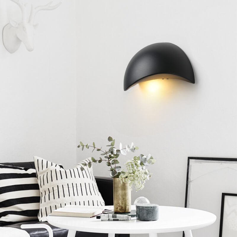 Frendorf | LED Wandleuchte Halb-Rund für einen eleganten Stil in Ihrem Raum und Büro