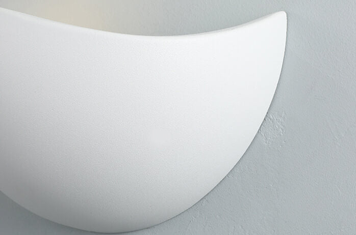 Frendorf | LED Wandleuchte Halb-Rund für einen eleganten Stil in Ihrem Raum und Büro